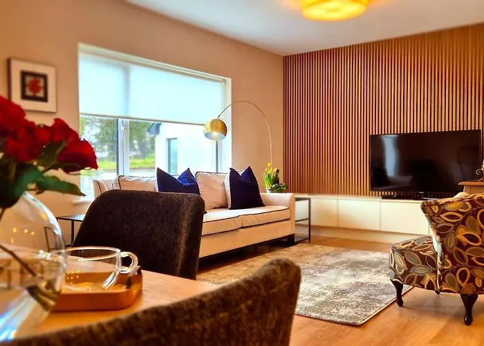 Modern Country Charm Apartment. Apartamento Mullingar