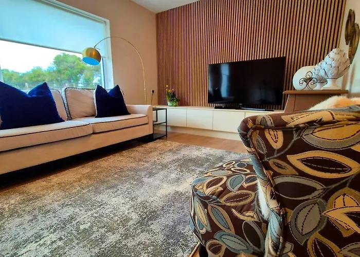 Modern Country Charm Apartment. Apartamento *